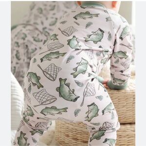 NWT Caden Lane “bass buddies” footies onesie with grilly feet 3-6m